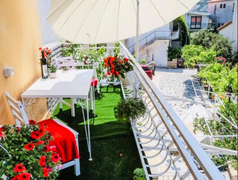 Eco-Friendly Estate I Lejlighedshotel Primošten Eksteriør billede